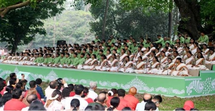 সাম্প্রদায়িকতা রুখে দেয়ার প্রত্যয়ে নববর্ষবরণ উৎসব উদযাপিত
