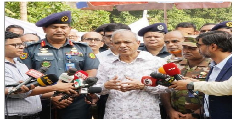 রাজধানীসহ সারাদেশে যানজট নিরসনে অন্তর্বর্তী সরকার বিভিন্ন কার্যকরী পদক্ষেপ নিয়েছে।  স্বরাষ্ট্র উপদেষ্টা