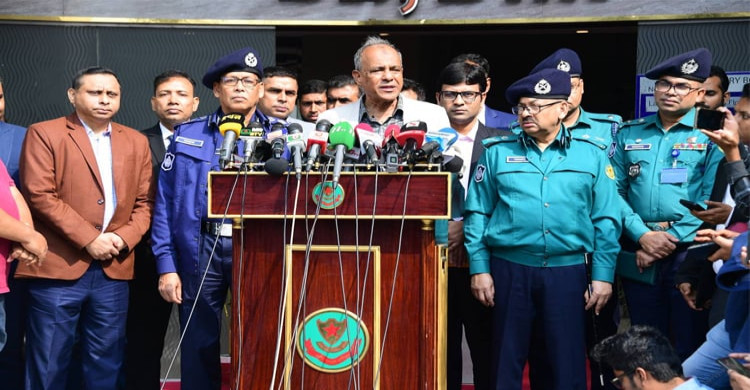 কোনো নিরপরাধ ব্যক্তি যাতে হয়রানির শিকার না হয় সে ব্যাপারে সতর্ক থাকতে হবে।---স্বরাষ্ট্র উপদেষ্টা