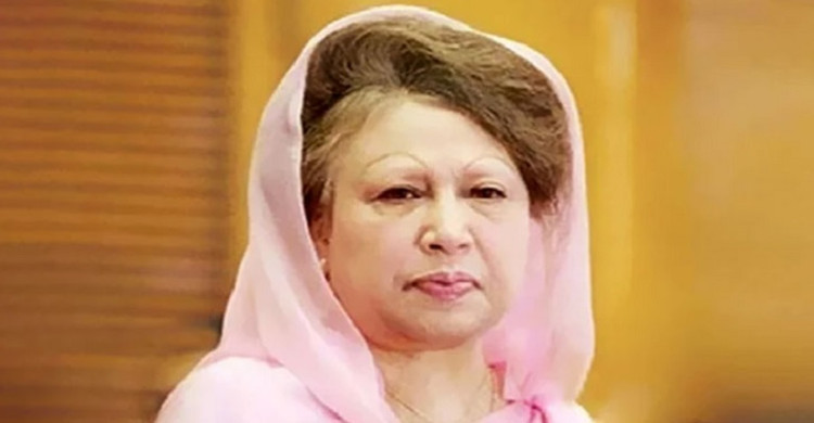 রাত ১০টায় ঢাকা ত্যাগ করবেন বিএনপি চেয়ারপারসন বেগম খালেদা জিয়া।