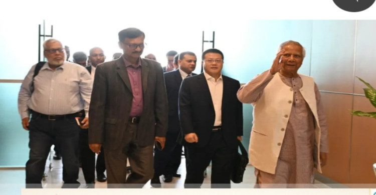 চীনের উদ্দেশে ঢাকা ছেড়েছেন প্রধান উপদেষ্টা