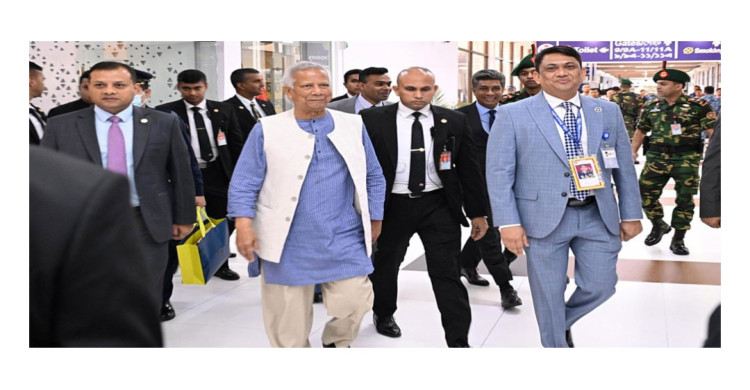 দেশে ফিরলেন প্রধান উপদেষ্টা