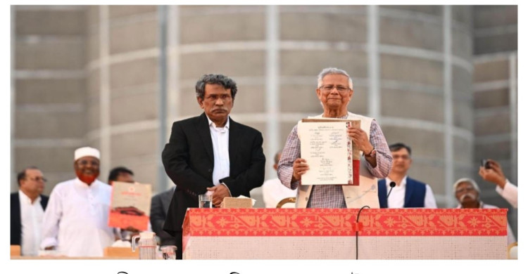 ঐতিহাসিক জুলাই জাতীয় সনদে স্বাক্ষর করলেন প্রধান উপদেষ্টা