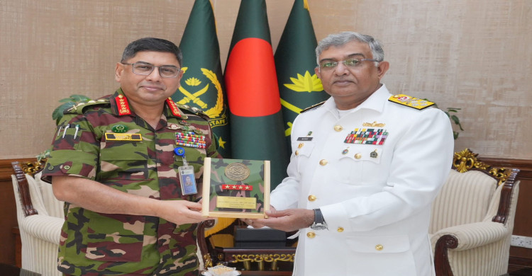 সেনাপ্রধানের সাথে পাকিস্তান নৌবাহিনী প্রধান এর সৌজন্য সাক্ষাৎ