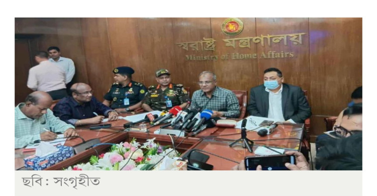 ১৩ নভেম্বর ঘিরে সতর্ক অবস্থানে সরকার
