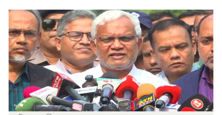 খালেদা জিয়া চিকিৎসা গ্রহণ করতে পারছেন, গুজবে কান না দেওয়ার অনুরোধ