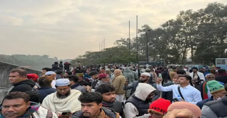 খালেদা জিয়ার জানাজা স্থলে মানুষের ঢল