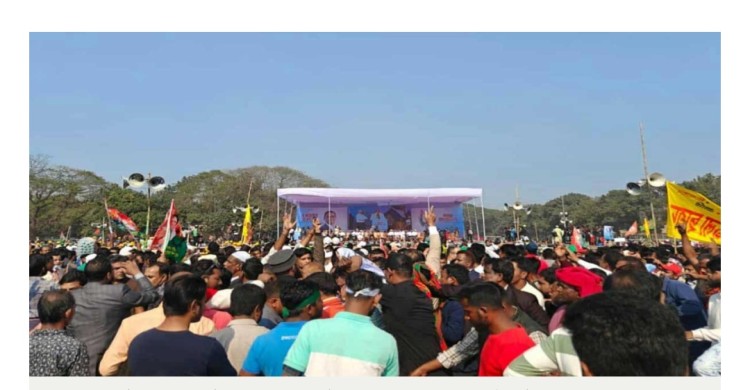 ময়মনসিংহে তারেক রহমান, জনসভায় অপেক্ষমাণ নেতাকর্মীরা
