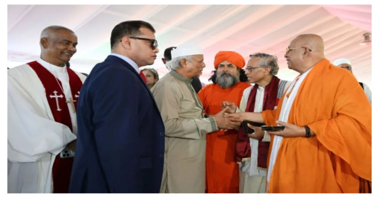 ঈদে সবাইকে আপন করে নেওয়ার বাণী ধারণ করলেই মঙ্গল: প্রধান উপদেষ্টা