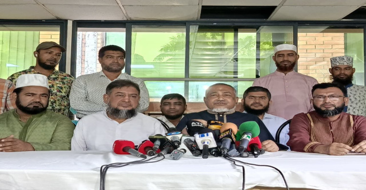 মির্জা ফখরুল ইসলাম আলমগীরকে দেখতে ইউনাইটেড হাসপাতালে যান জামায়াত নেতৃবৃন্দ