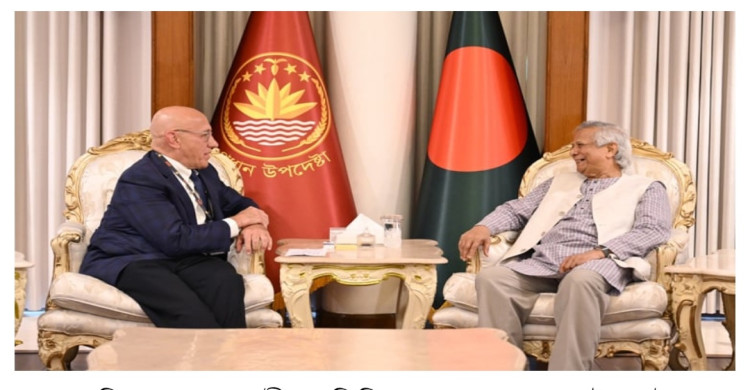 প্রধান উপদেষ্টার সঙ্গে জাতিসংঘের মিয়ানমার বিষয়ক বিশেষ দূতের সাক্ষাৎ