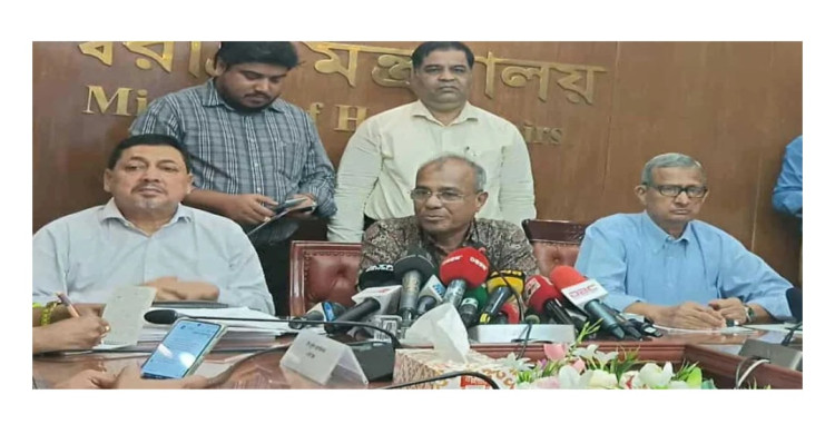 এবার পূজায় মদ-গাঁজার আসর বসানো যাবে না: স্বরাষ্ট্র উপদেষ্টা