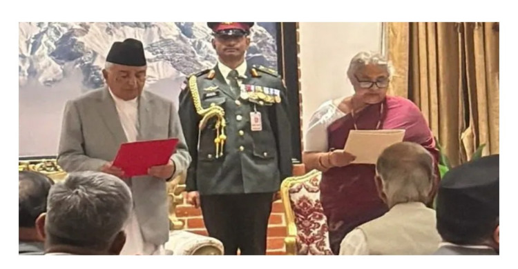নেপালে অন্তবর্তী সরকারের প্রধানমন্ত্রী হিসেবে দায়িত্ব নিলেন দেশটির  সুশীলা কার্কি