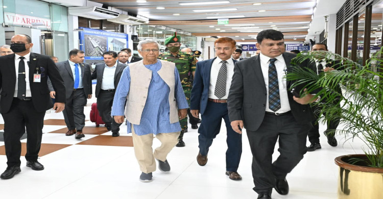 ৫ রাজনীতিককে নিয়ে নিউইয়র্কের পথে প্রধান উপদেষ্টা