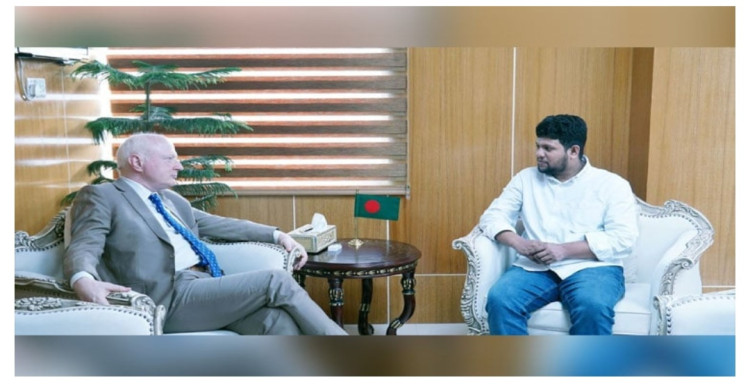 তথ্য উপদেষ্টা মাহফুজ আলমের সঙ্গে জার্মান রাষ্ট্রদূতের সাক্ষাত