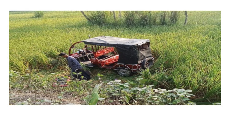 লালমনিরহাটে ব্যাটারিচালিত রিকশা খাদে পড়ে নিহত ২