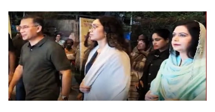 নাট্যপাড়ায় সপরিবারে নাটক দেখলেন প্রধানমন্ত্রী