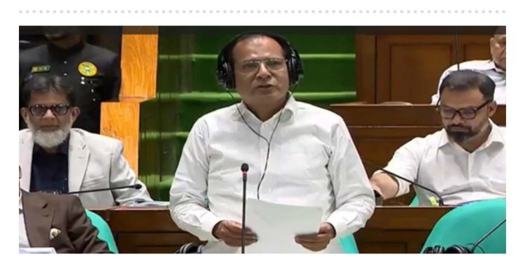 ‘পাহাড়ধসের ঝুঁকিতে থাকা বাসিন্দাদের নিরাপদ স্থানে বাড়ি দেবে সরকার’