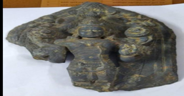ধামইরহাটে থানা পুলিশ কর্তৃক বিষ্ণু মূর্তি উদ্ধার