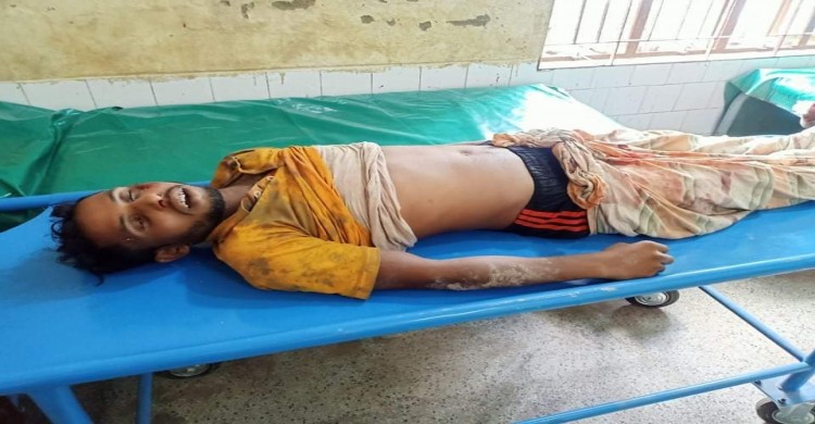 সাপাহারে মোটরবাইক নিয়ন্ত্রণ হারিয়ে যুবকের মৃত্যু!