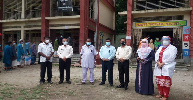 তারাগঞ্জের ৫ ইউনিয়নে সুশৃঙ্খলভাবে গণটিকা প্রদান