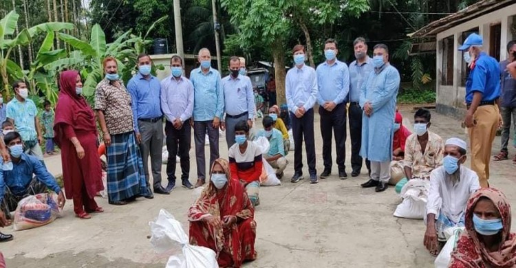বোরহানউদ্দিনে মুজিব শতবর্ষের  উপহার ঘর পরিদর্শন  ও ত্রাণ বিতরন করেন ভোলার জেলা প্রশাসক