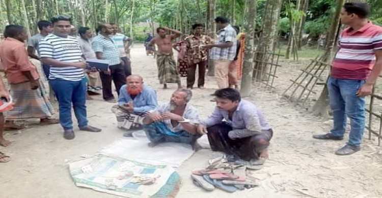 পলাশবাড়ীর হরিনাবাড়ী পুলিশের অভিযানে ৩ জুয়াড়ী আটক