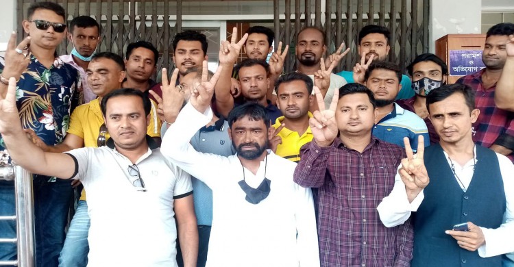 নড়াইলে আ’লীগ প্রার্থীকে সমর্থন জানিয়ে সরে দাঁড়ালেন বিদ্রোহী প্রার্থী