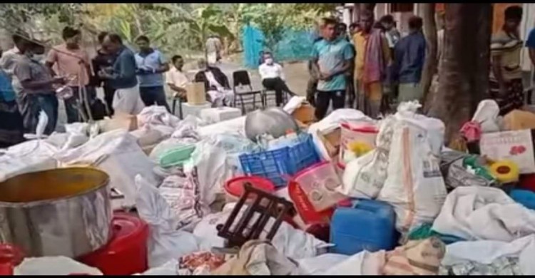 রাজশাহীতে বিপুল পরিমান বিভিন্ন  ব্যান্ডের নকল প্রসাধণী, কাঁচামাল ও যন্ত্রাংশ উদ্ধার আটক ২