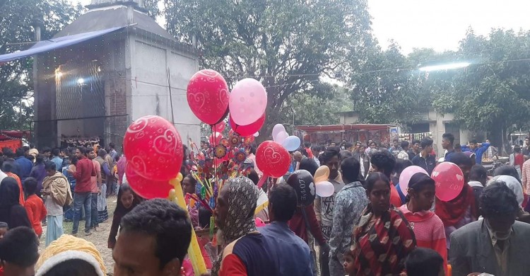 পত্নীতলায় ঐতিহ্যবাহি গ্রামীণ মেলা