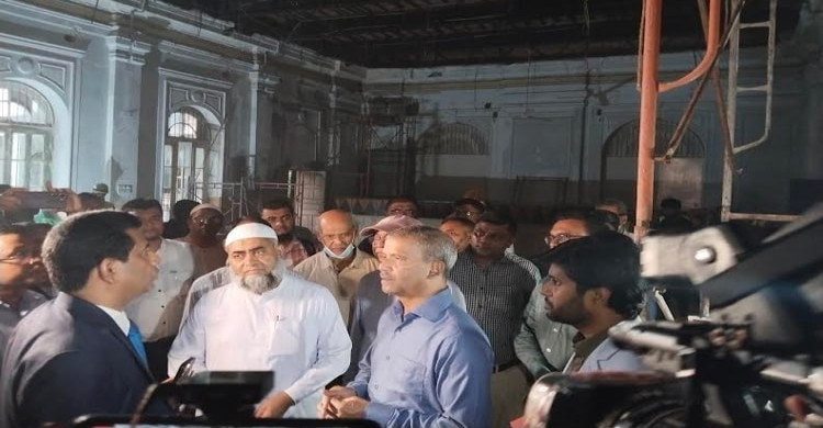 আগামী ১ নভেম্বরের মধ্যে আন্তর্জাতিক অপরাধ ট্রাইব্যুনাল ভবনে জুলাই-আগস্ট গণহত্যার বিচার কার্যক্রম শুরু হবে।