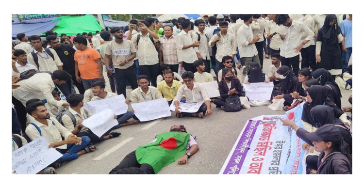 পলিটেকনিক শিক্ষার্থীদের রেলপথ ব্লকেড কর্মসূচি শিথিল