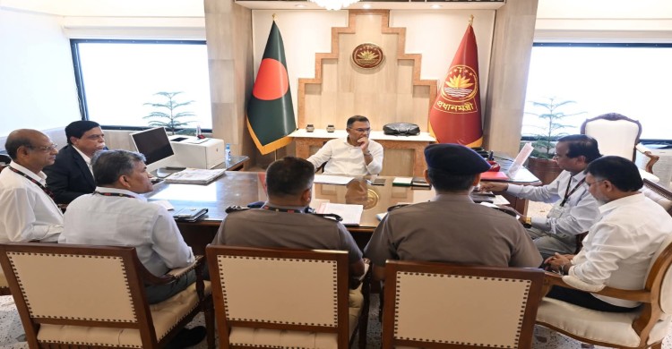 উচ্ছেদ হওয়া হকারদের দ্রুত পুনর্বাসনের নির্দেশ দিয়েছেন প্রধানমন্ত্রী তারেক রহমান