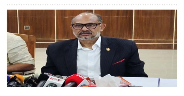 দেশের সংকট মোকাবেলায় সরকার কাজ করছে : অর্থ উপদেষ্টা
