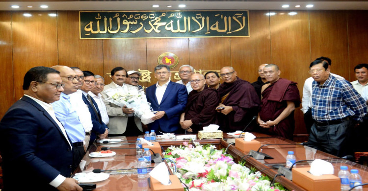 প্রবারণা পূর্ণিমা ও কঠিন চীবর দান উৎসবে সর্বোচ্চ নিরাপত্তা ও সহযোগিতার আশ্বাস স্বরাষ্ট্রমন্ত্রীর