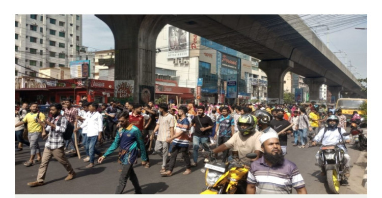 মিরপুরে অবরোধের ২ ঘণ্টা পর সড়ক ছাড়লেন পোশাক শ্রমিকরা